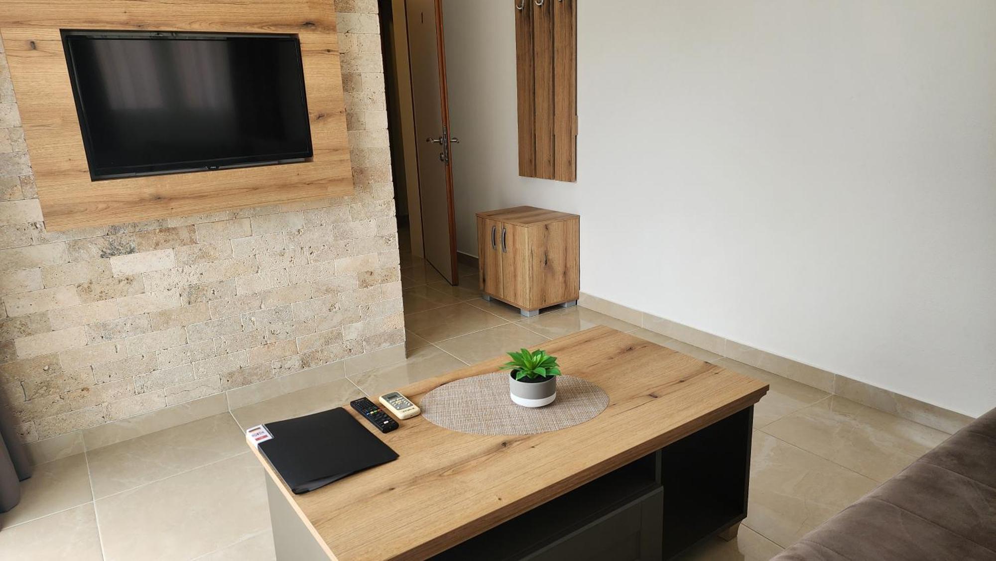"House Muenster" Bed&Breakfast - Ulcinj Donji Stoj Ruang foto